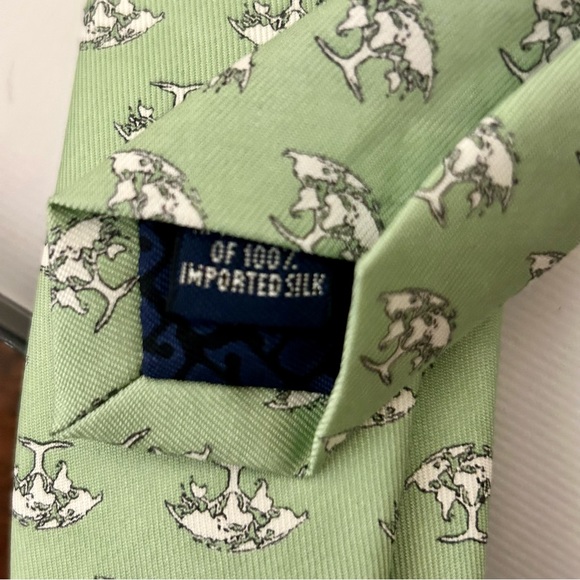 Vineyard Vines Custom Collection Necktie NIB - Picture 6 of 6